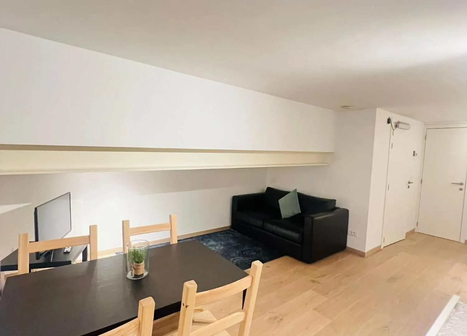 Oneluxstay Near Fashion District Anversa Belgio