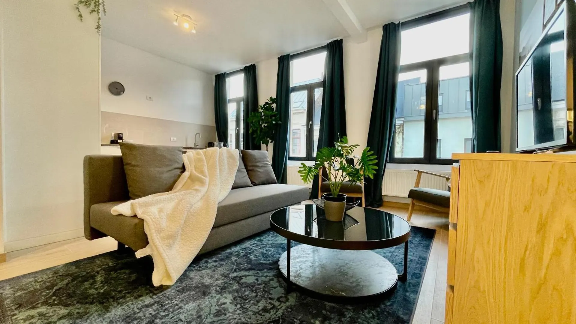Oneluxstay Near Fashion District Antwerp Belgium