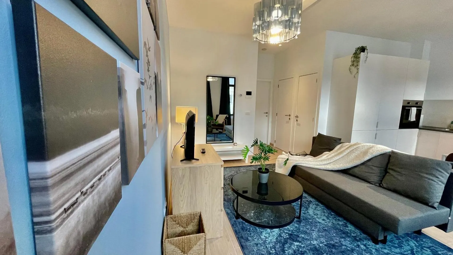Aparthotel Oneluxstay Near Fashion District Antwerp Belgium